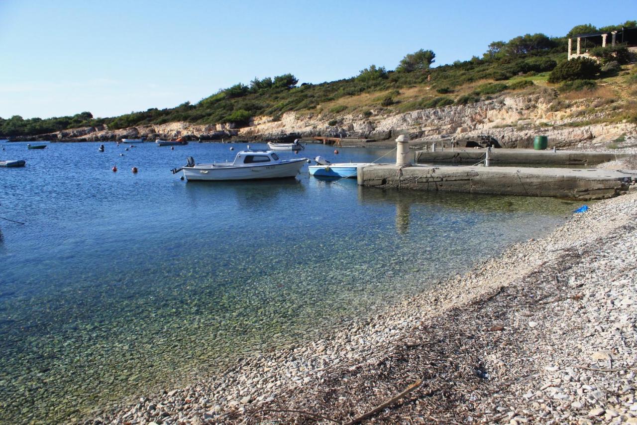 Apartments By The Sea Rukavac, Vis - 2478 Rukavac  Exterior photo