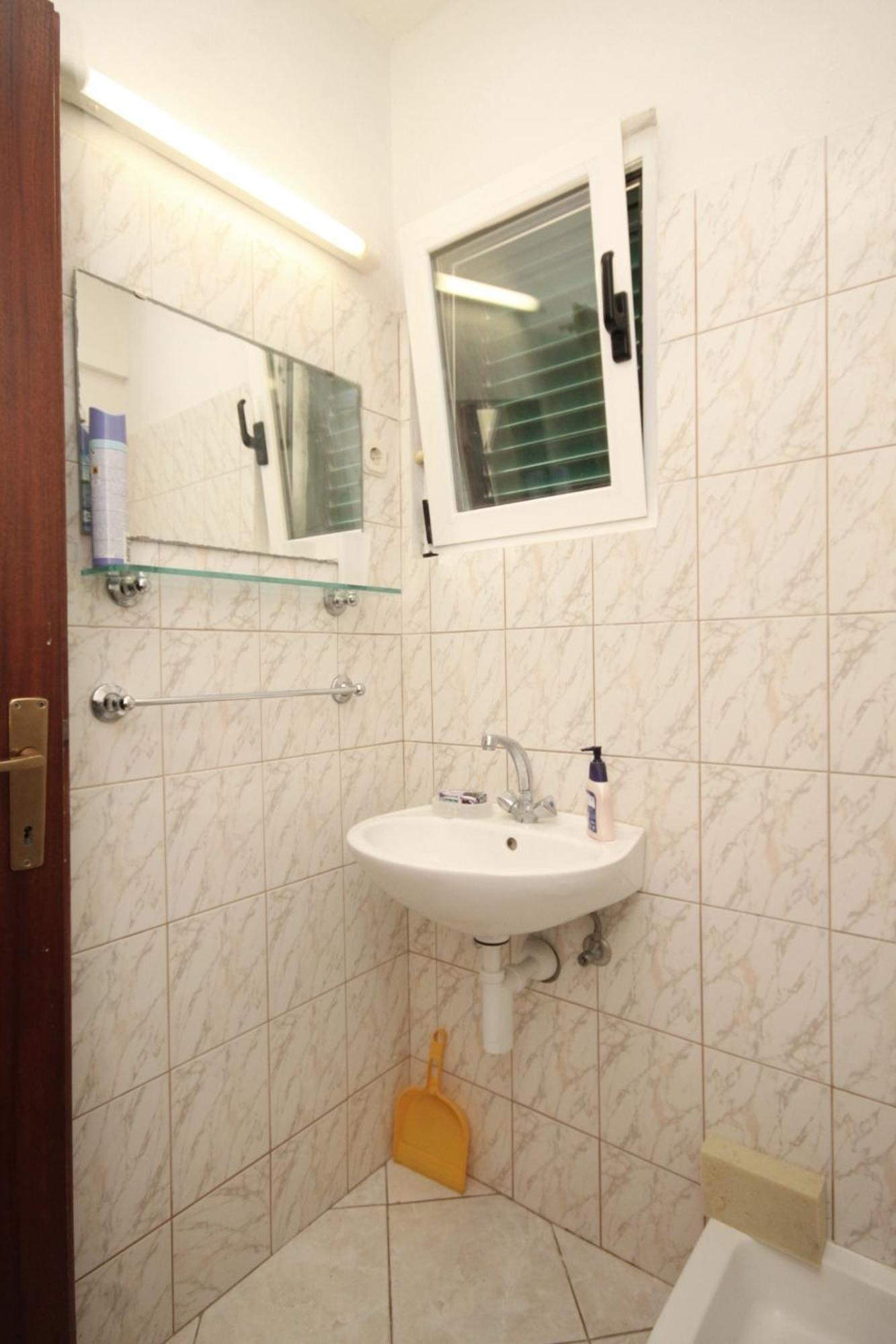 Apartments By The Sea Rukavac, Vis - 2478 Rukavac  Room photo